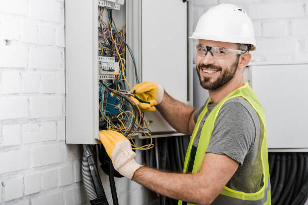 Best Licensed Electrician  in Val Verde, CA
